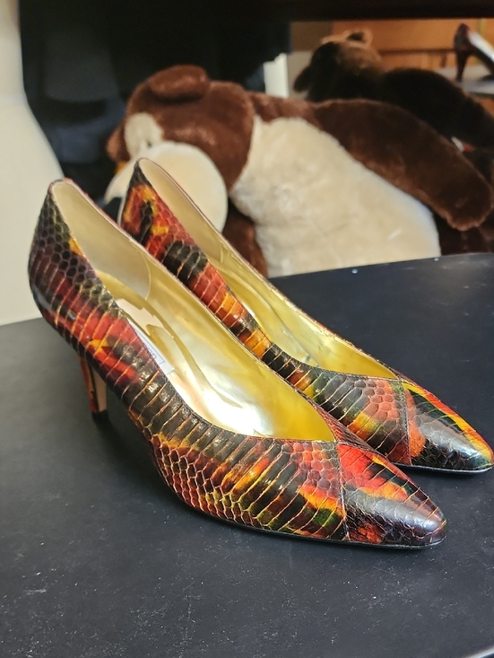 Jennifer Moore Shoes - Vintage Jennifer Moore Snakeskin Pumps